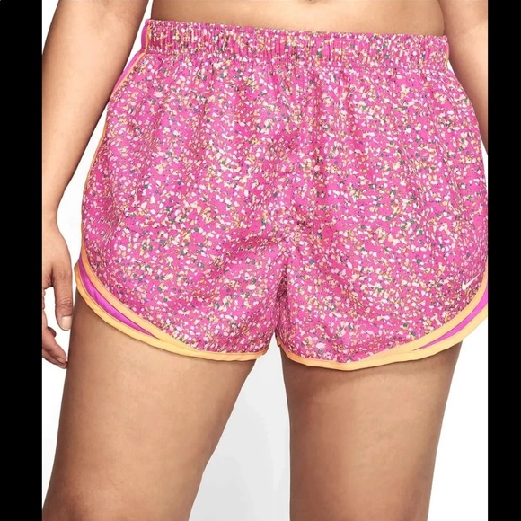 NIKE ICON CLASH TEMPO RUNNING SHORTS WOMEN'S PLUS DD2302-601 FIRE PINK/GOLD - Picture 2 of 5